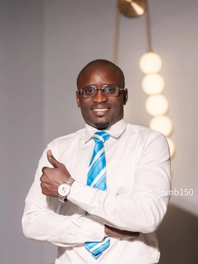 Papa Moussa Ba, portrait souriant